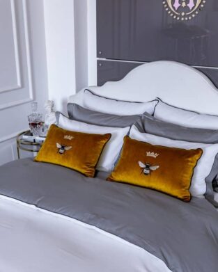 Decorative Pillow “Royal Bee”