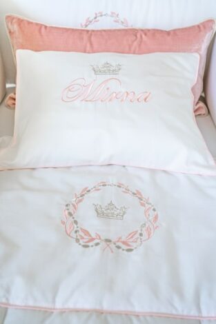 Sleep Pillow “Name with crown”